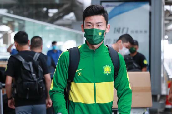  兰斯青年军刮起青春旋风，法甲升班马惊艳首秀